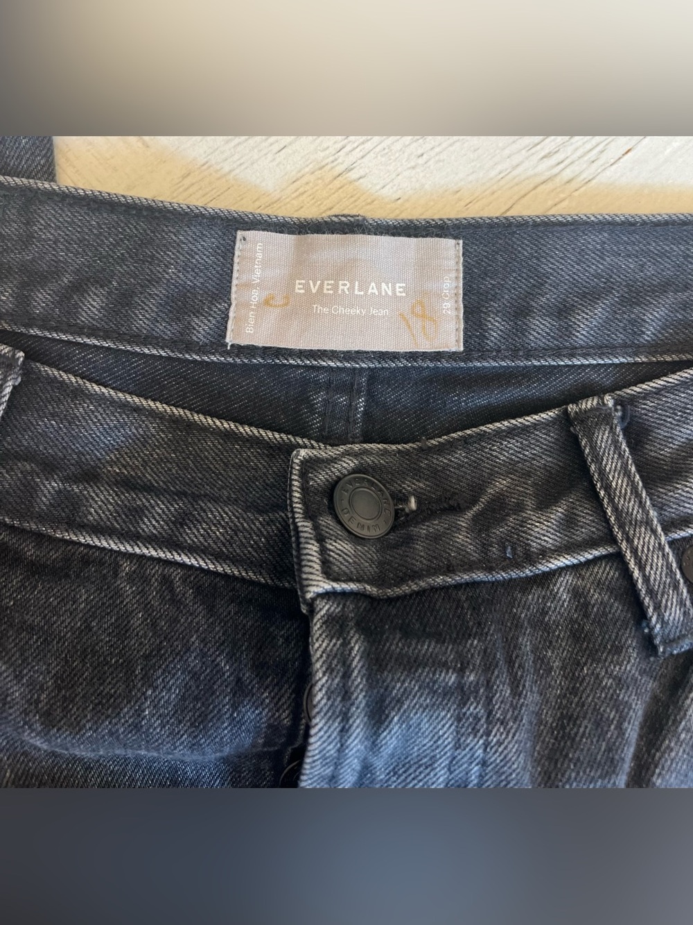 Everlane Black The Cheeky Jean - Picture 3 of 9